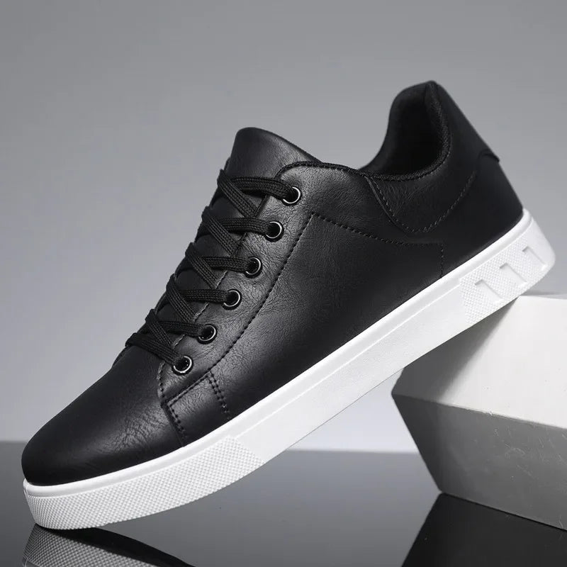 Baskets homme noires basses à lacets