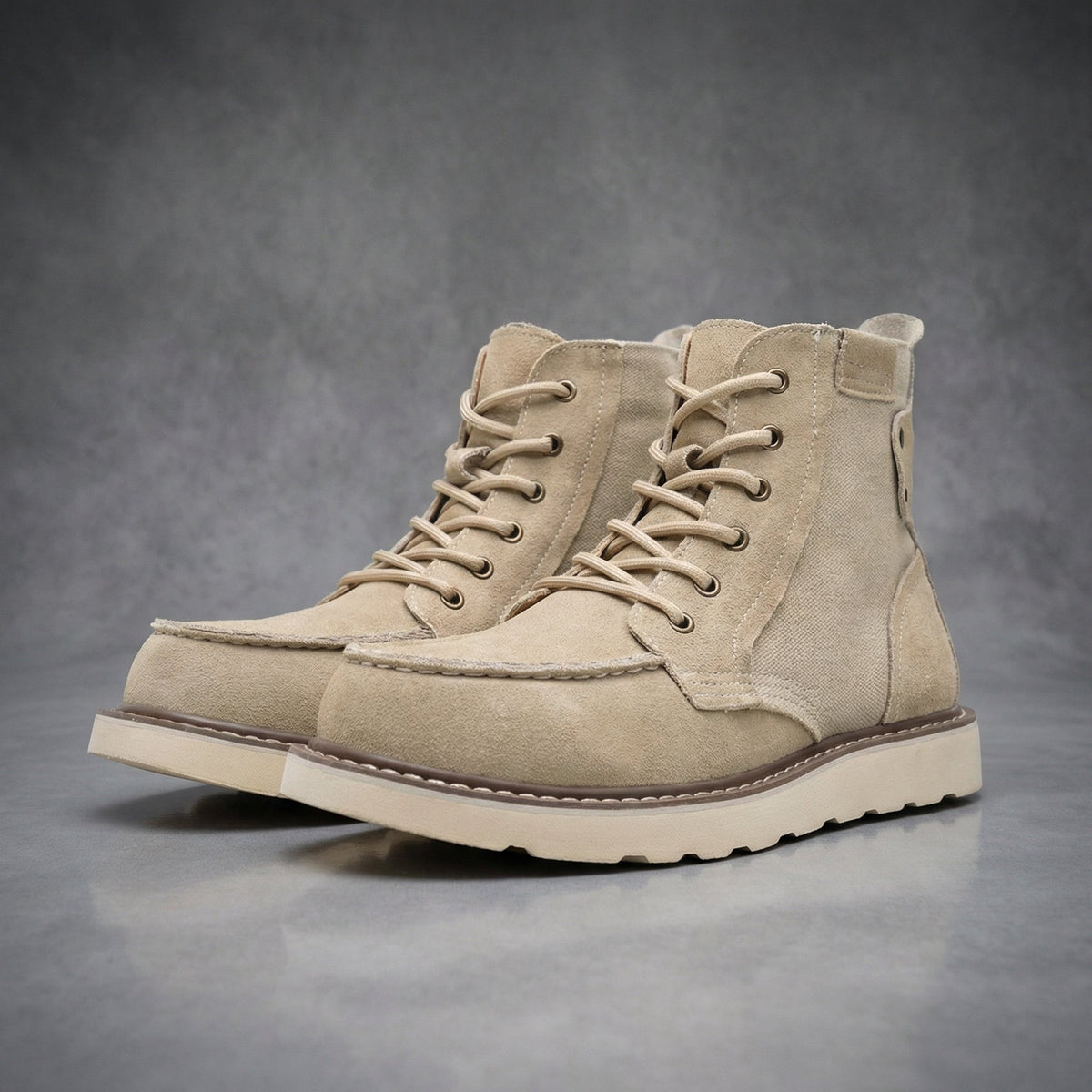 Bottines homme beige à lacets bout surpiqué