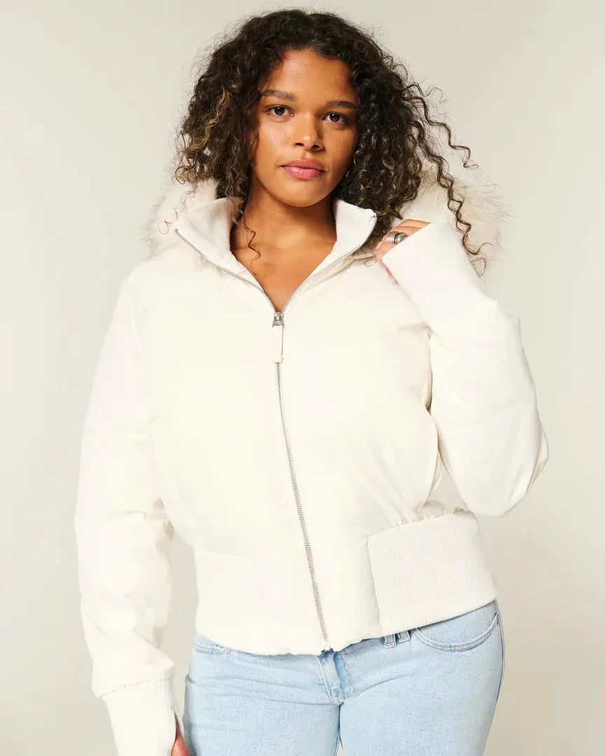 Doudoune femme blanche courte à capuche bordée