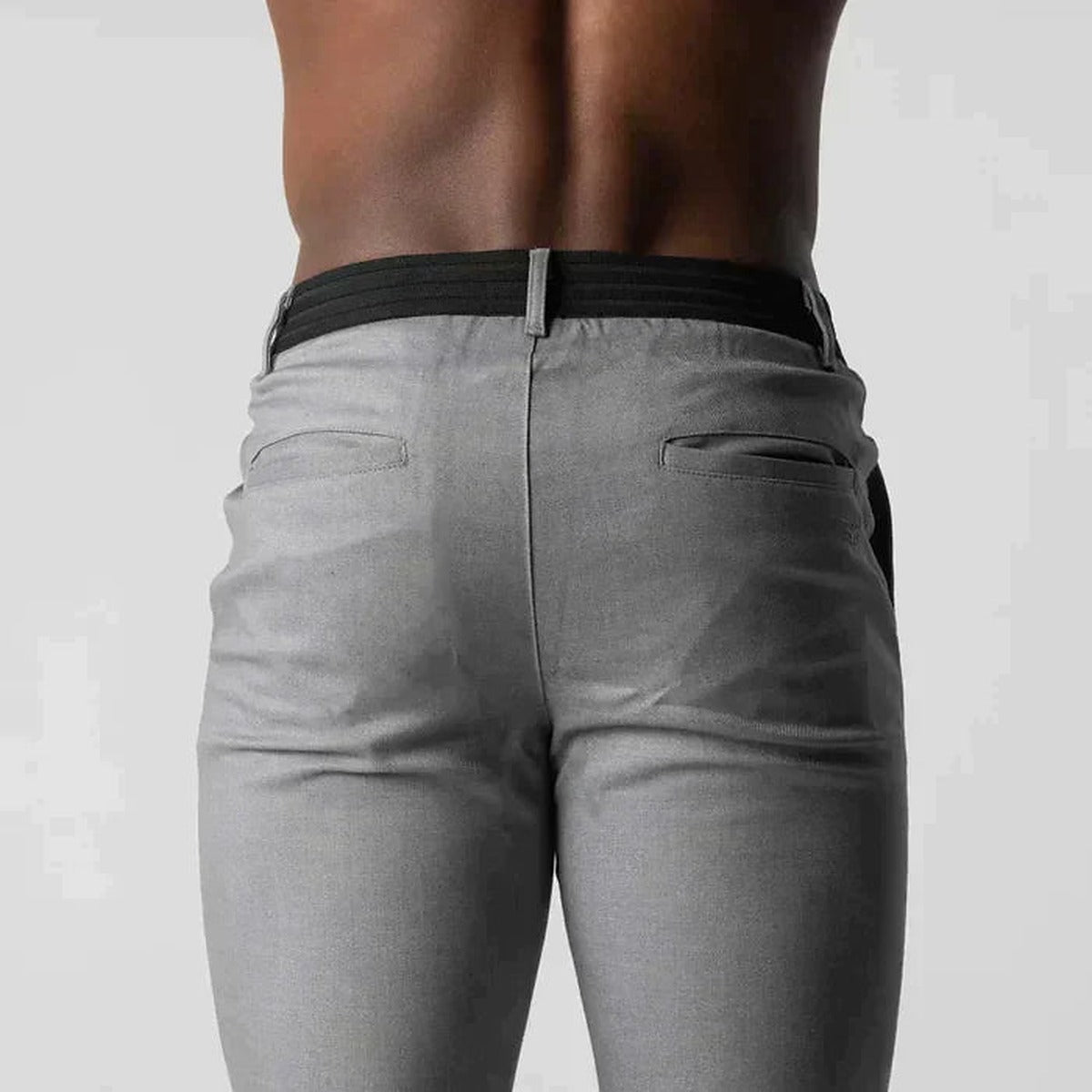 Pantalon chino homme gris vue de dos