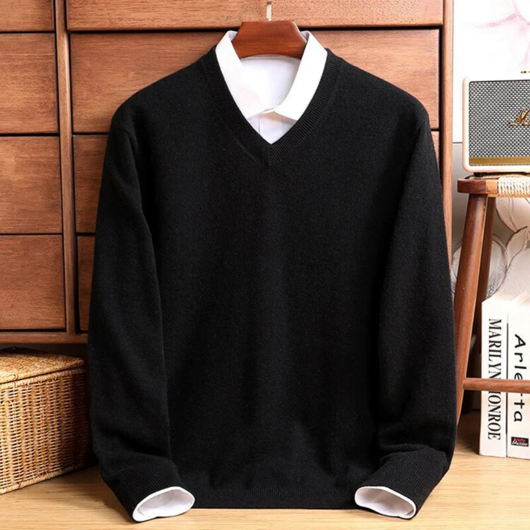 Pull col V homme noir en maille fine