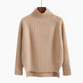 Pull femme beige à col montant côtelé