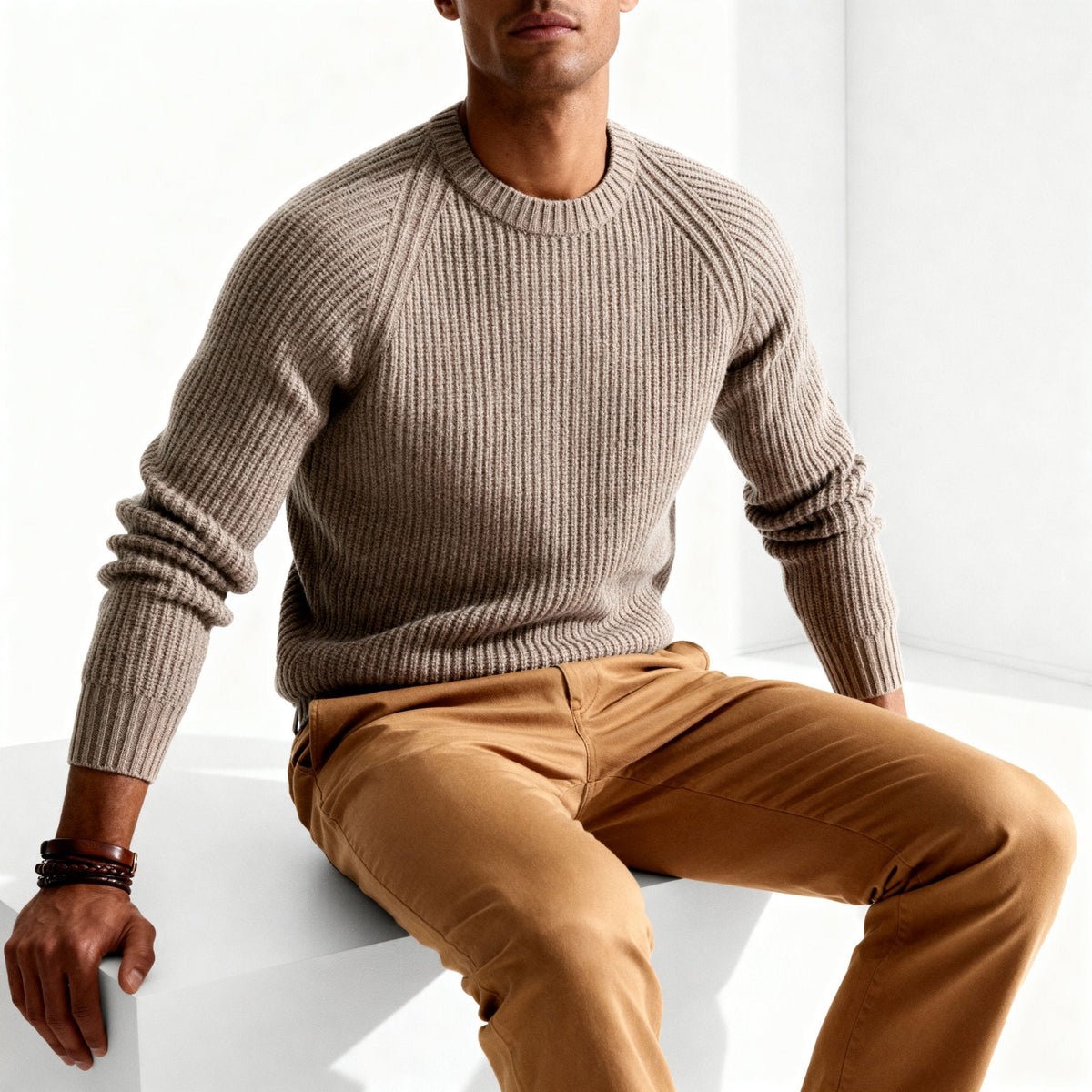 Pull homme taupe à col rond côtelé